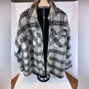 Flannel jacket black and gray Forever 21 plaid flannel shirt jacket size XL